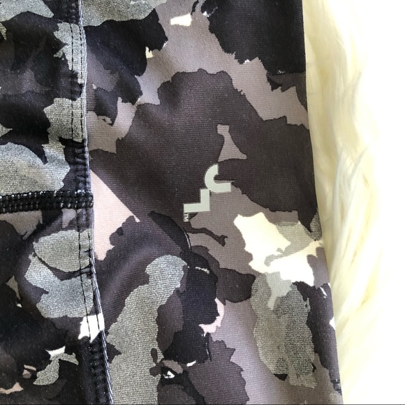 Joy Lab Workout Pants Black Gray Camo Print Medium - Picture 4 of 9
